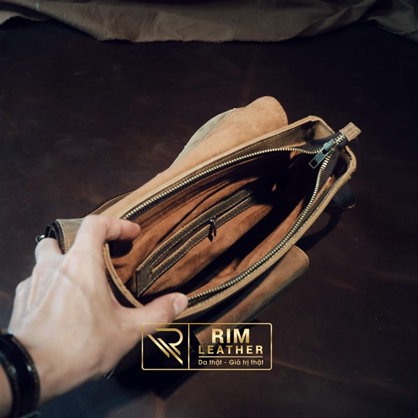 Túi Đeo Chéo Da Bò Sáp Bền Đẹp Khóa Bấm Cá Tính