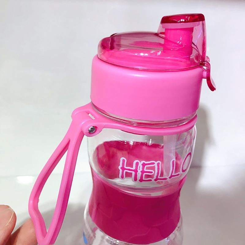 Bình Nước 600ml Hoạt Hình Có Tay Cầm Và Ống Hút Cho Bé