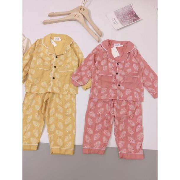 BỘ PYJAMA DÀI TAY HÌNH LÁ CHO BÉ