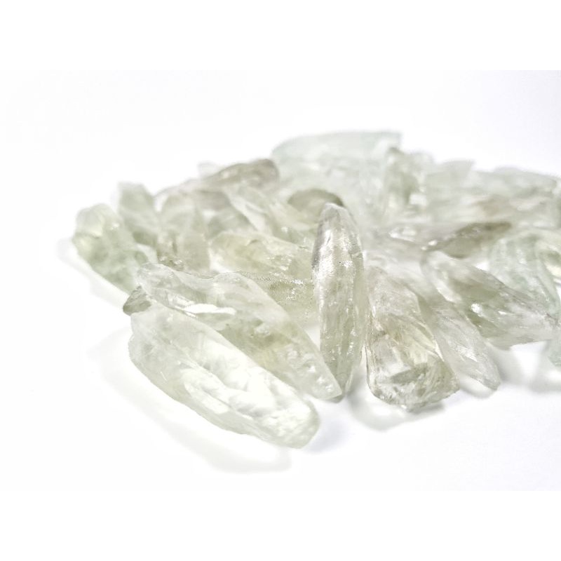 Thach anh xanh Prasiolite thô tự nhiên có 3 kích cỡ dùng thanh tẩy, làm handmade, sưu tầm..