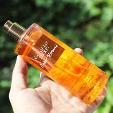 Xịt thơm toàn thân Bodymist Victoria's Secret mùi Amber Romance thơm nhẹ nhàng quyến rũ chai 250ml
