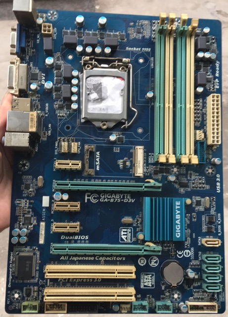 Main Gigabyte B75-D3V 4 Khe ram