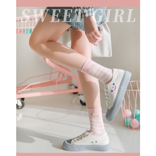 Tất cổ cao hoạ tiết dâu tây dễ thương dành cho bạn nữ bạn gái phong cách Hàn Quốc Nhật Bản