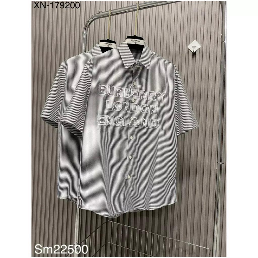 Áo Sơ Mi BURBERRY LONDON ENGLAND Ngắn Tay Kẻ Xám Thêu Chữ Cao Cấp