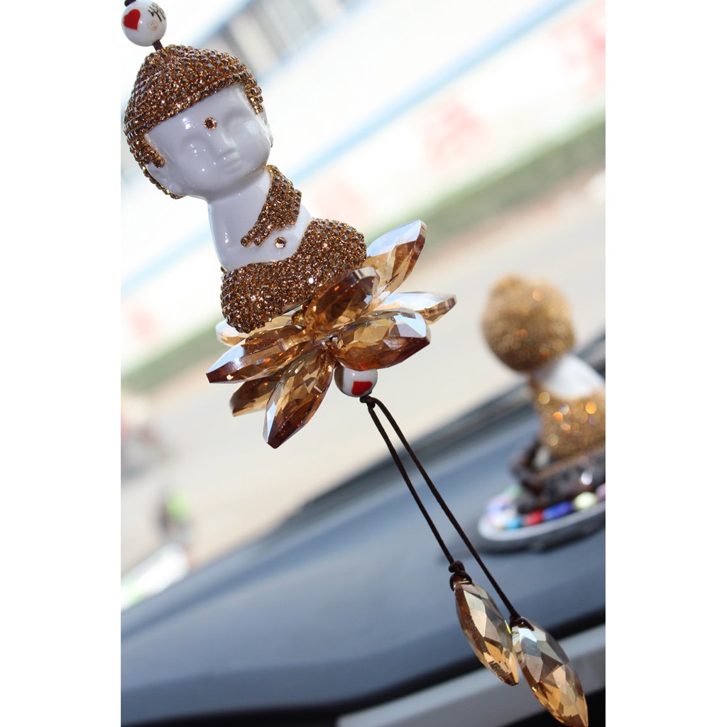 Treo gương tượng phật ngồi đài sen trên ô tô