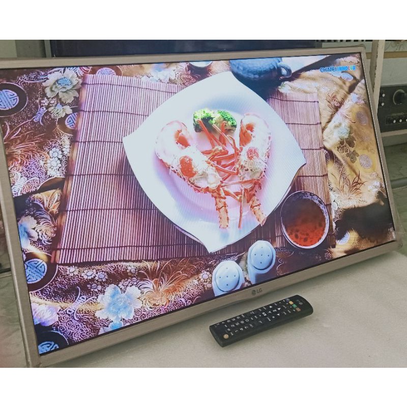 [Tivi Youtube LG 32" Gắn Tường - Full phụ kiện Thanh Lý]