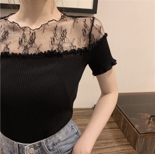 Áo trễ vai phối lưới