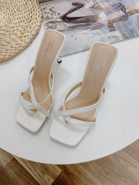 HÀNG CÓ SẴN Guốc xỏ ngón hottren gót nhọn 5cm