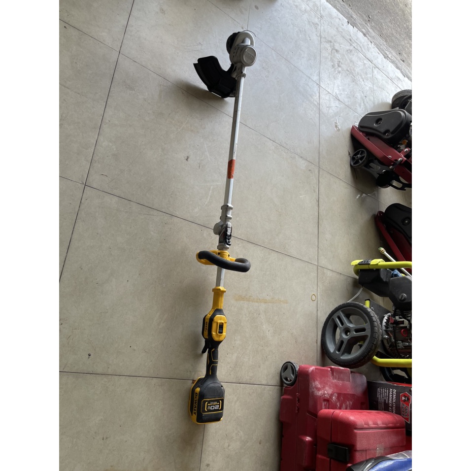 THÂN MÁY CẮT CỎ DEWALT 20V - DCST922