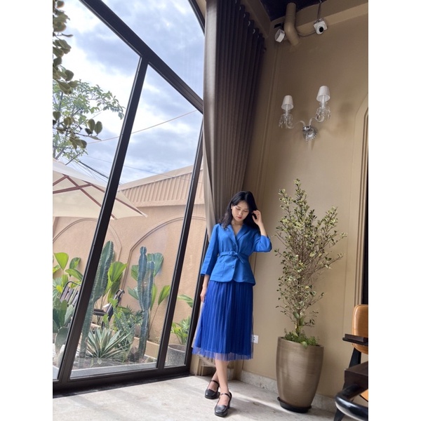 Set áo blazer chân váy xanh nước biển tôn da