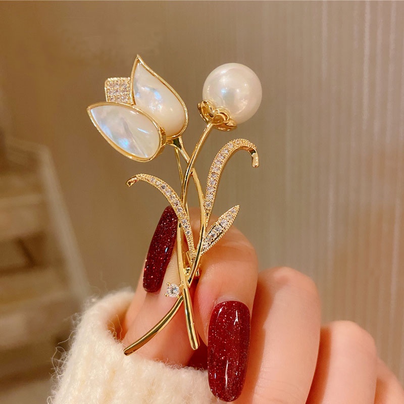 Ghim Cài Áo Hình Hoa Tulip Đính Đá Và Ngọc Trai Thanh Lịch