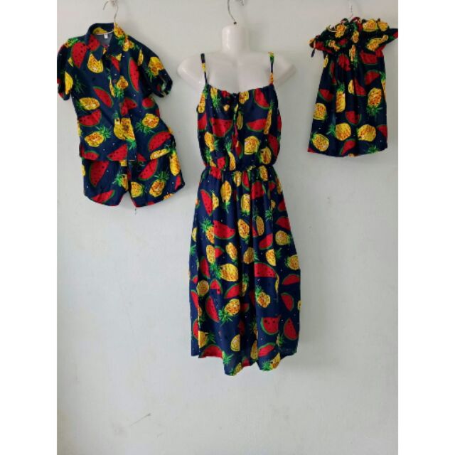 Sét mẹ và bé trai bé gái