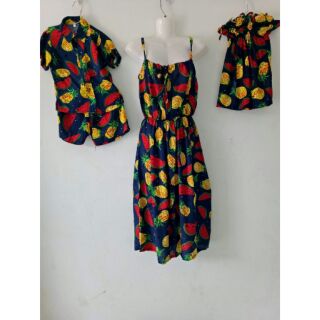 Sét mẹ và bé trai bé gái