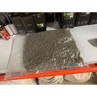 1kg Cám cá Koi Aqua Master Staple size L(chiết bao).