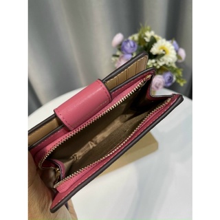Ví ngắn  Medium Corner Zip