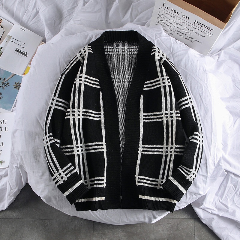 Áo sweater IELGY dáng rộng dày phối màu kẻ sọc caro thời trang cho nam màu trắng đen