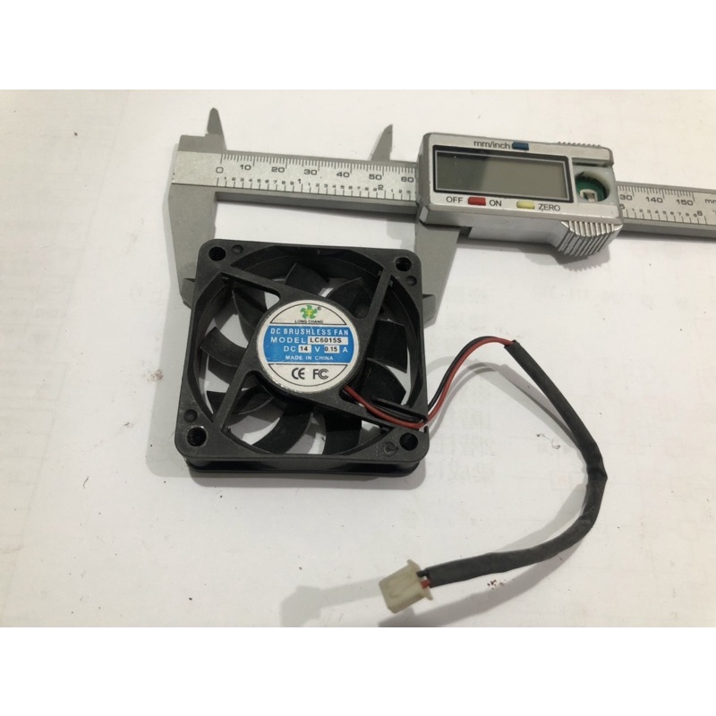 Fan 6cm 0.15A điện 12V jack 2 pin