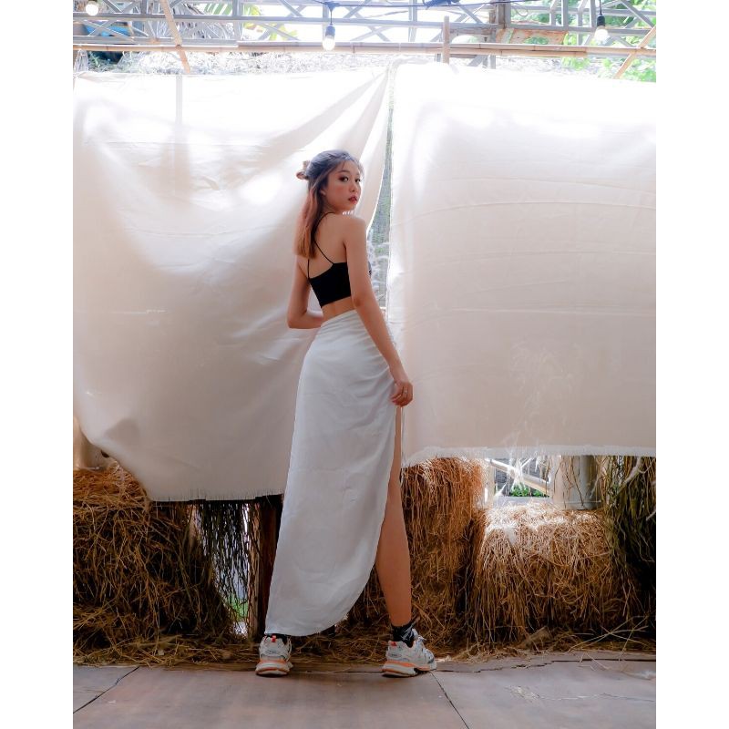 Chân váy lụa rút dây màu trắng và đen HCV20 Hỉn Hỉn Store | BigBuy360 - bigbuy360.vn