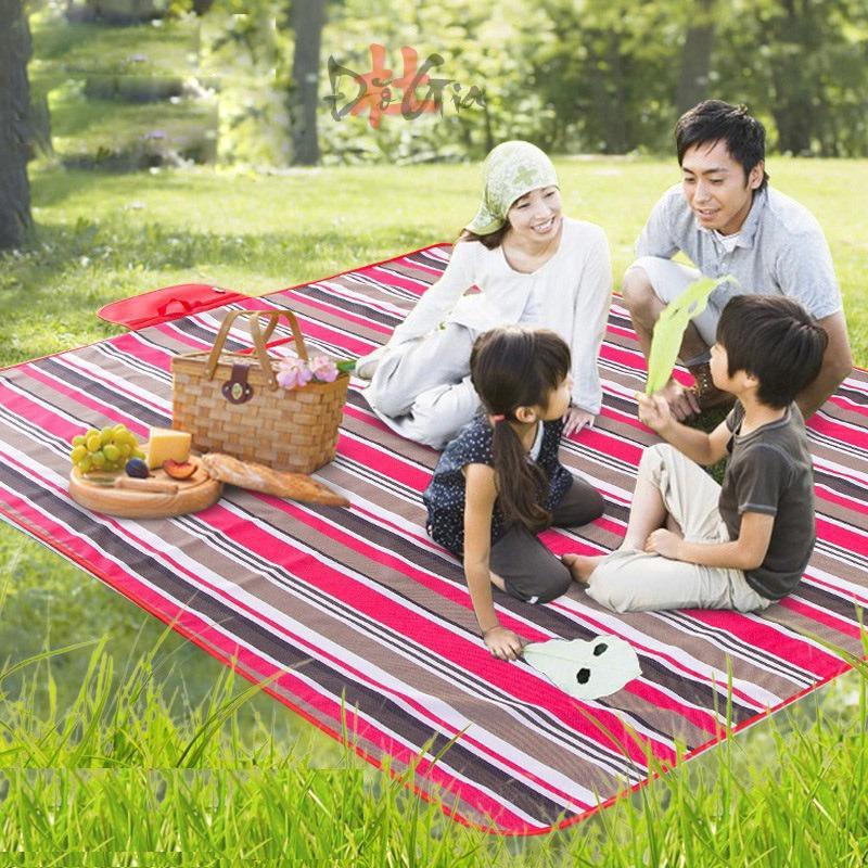 Thảm trải du lịch, bạt trải picnic cắm trại đi phượt  gấp gọn sọc kẻ caro chống thấm