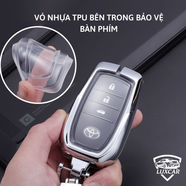 Ốp Khóa Hợp Kim + TPU TOYOTA Cao Cấp LUXCAR Cho Xe TOYOTA 04 ( FORTUNER 17-20, INNOVA 17-20, HILUX, CAMRY 15-18,...)