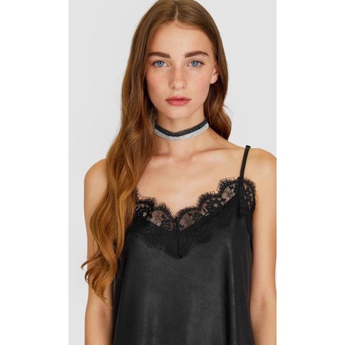 Đầm mini ren slip on