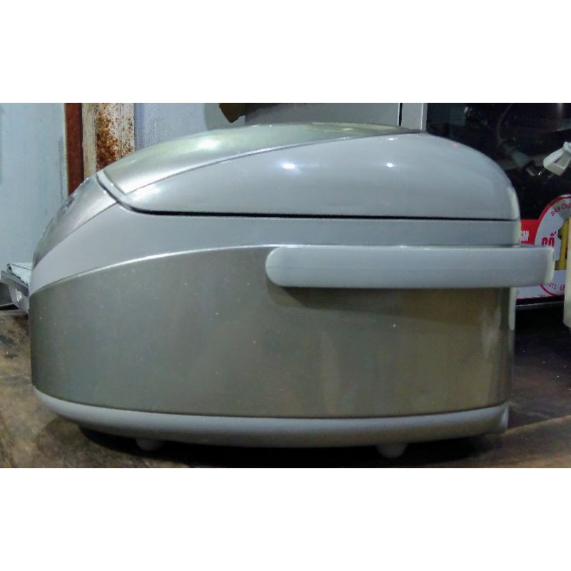 Nồi cơm IH Toshiba 0,63 Lít 2015 Made in Japan nồi còn mới 90% | BigBuy360 - bigbuy360.vn