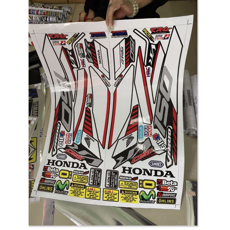 ( Quí khách vui lòng mang ra tiệm cho thợ dán ) Tem vario 150 đen