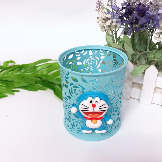 Ống sắt đựng vật dụng Hellokitty Doreamon