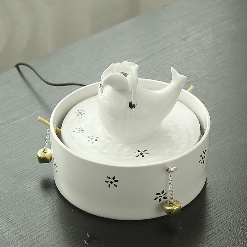 Thác Nước Phong Thủy Gốm Sứ Cá Chép Và Sen