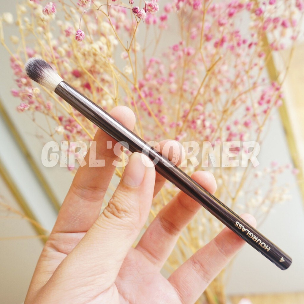 Cọ blend mắt - cut crease Hourglass N.4