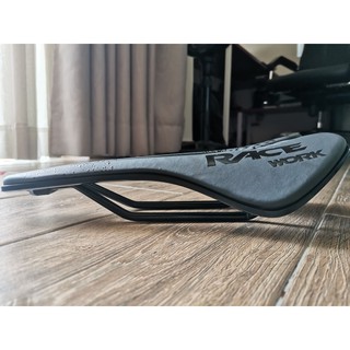 Yên xe đạp thể thao Racework Ultralight CRMO
