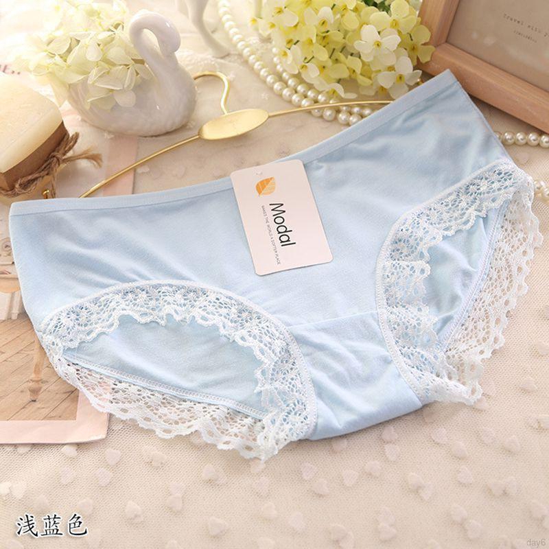 Quần lót ren hoa chất liệu co giãn thiết kế quyến rũ cho phái nữ | BigBuy360 - bigbuy360.vn