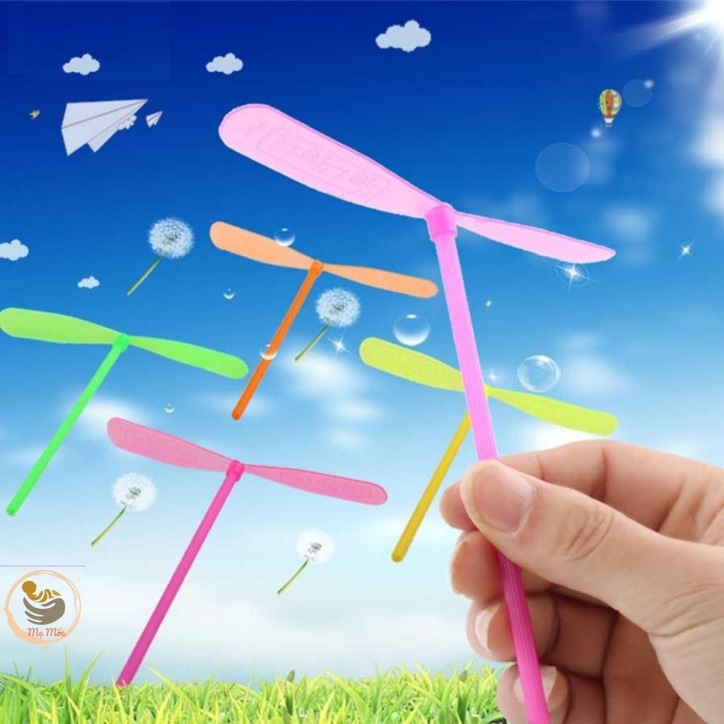 Đồ Chơi Chong Chóng Chuồn Chuồn Nhựa Xoay Tay Bay Lên Trời, Quà Tặng Tuổi Thơ Cho Bé Cực Vui Shop Mẹ Mốc
