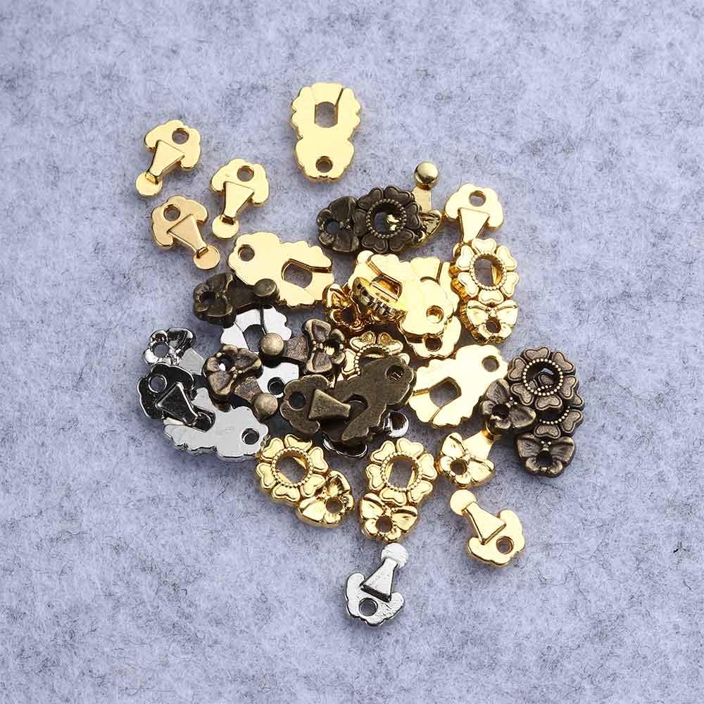 Bộ 10 Nút Áo Khoác Bằng Gỗ Dễ Thương Cho Búp Bê Tỉ Lệ 1 / 6