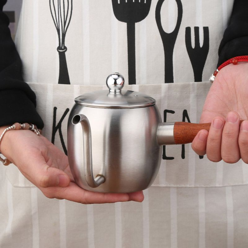 Ấm Đun Nước Bằng Thép Không Gỉ 500ml Với Tay Cầm Bằng Gỗ Phong Cách Nhật Bản