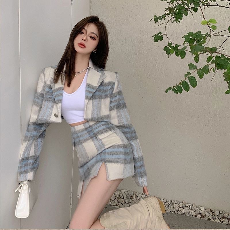 SÉT VÁY DẠ LÔNG KẺ SỌC DÁNG CROPTOP