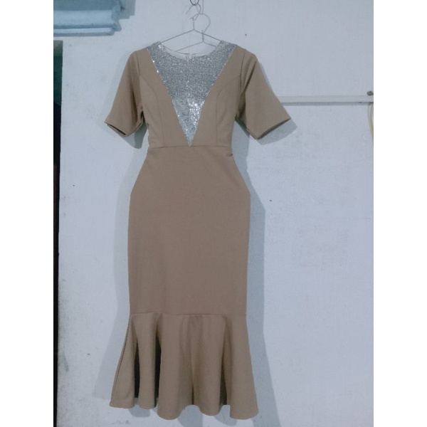 Đầm đi tiệc trung niên dáng dài đuôi cá size l (new)