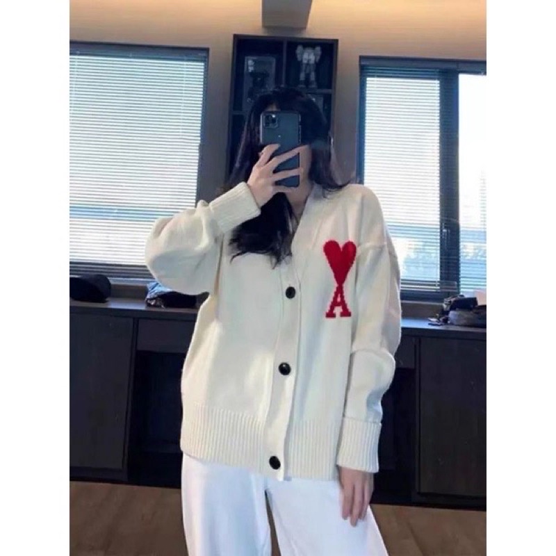 Áo cardigan trái tim AMI giống Beomgyu TXT, Giselle aespa
