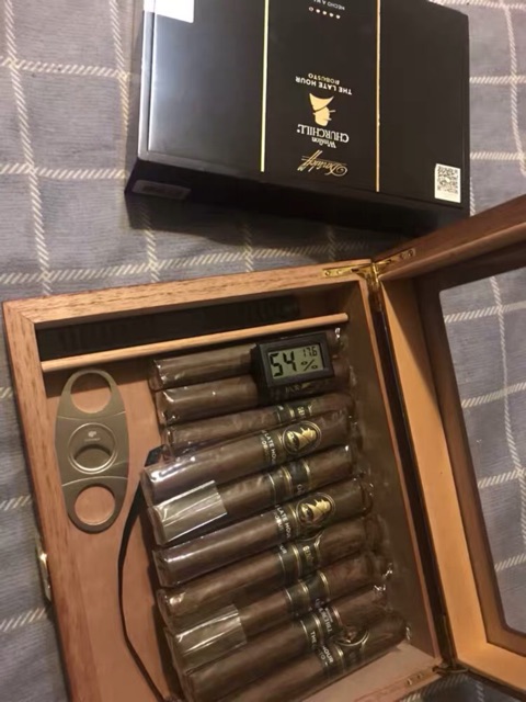 Hộp ủ xì gà, hộp bảo quản cigar gỗ tuyết tùng nhập từ tây ban nha