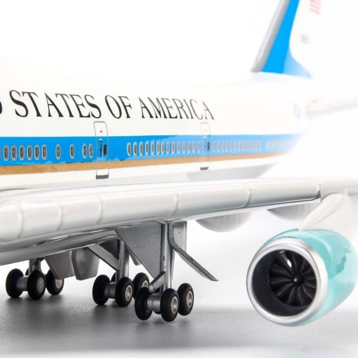 Mô hình Máy bay lắp ghép AirForce One Boeing B747 47cm Có đèn