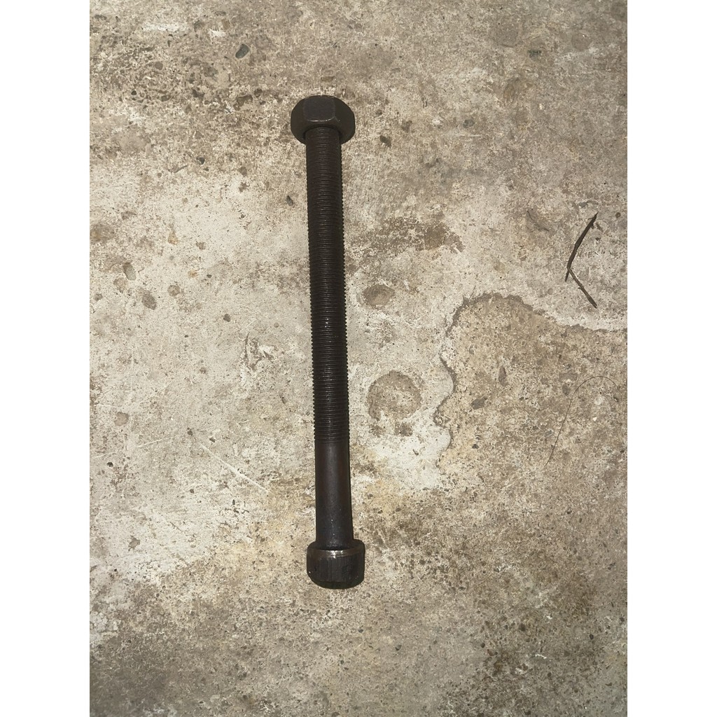Sản phẩm gia đình làm: Bu lông xăngtan 12 dài 15cm