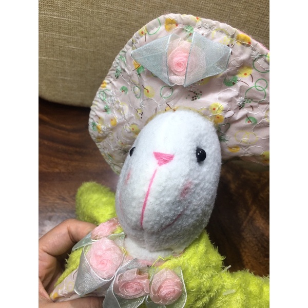 Thú nhồi bông vintage con thỏ đội nón chân dài