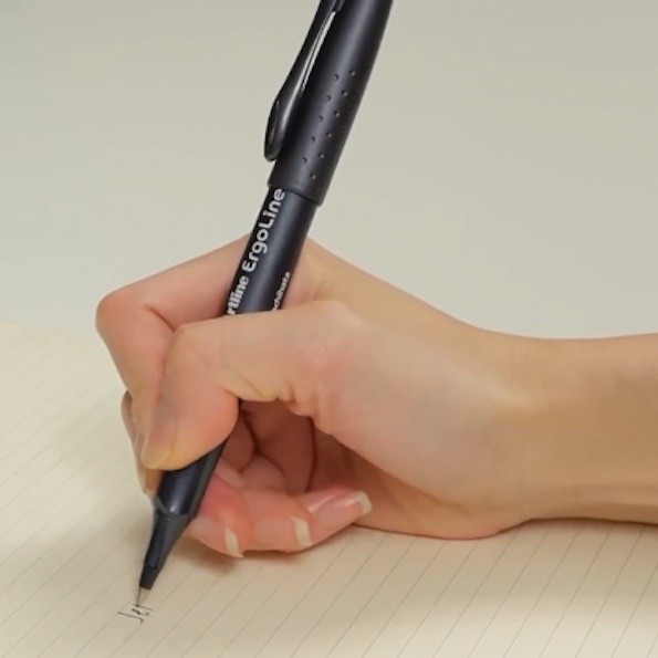 Bút ký nét chữ đẹp Artline ERG-4200