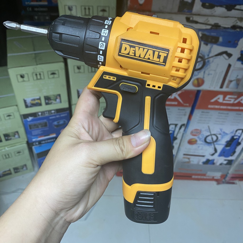 {HÀNG SẴN} Máy Khoan pin dewalt 4 cell 18v ,không chổi than thương hiệu USA Bảo hành body 6 tháng