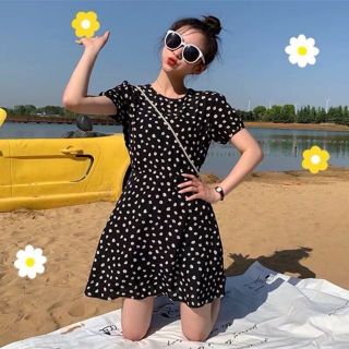 Váy hoa cúc họa mi đen