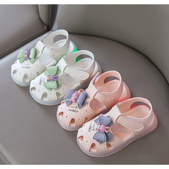 Giày tập đi em bé gái chống trơn đế mềm chống vấp họa tiết Dâu Tây  cho bé từ 6 tháng đến 24 tháng