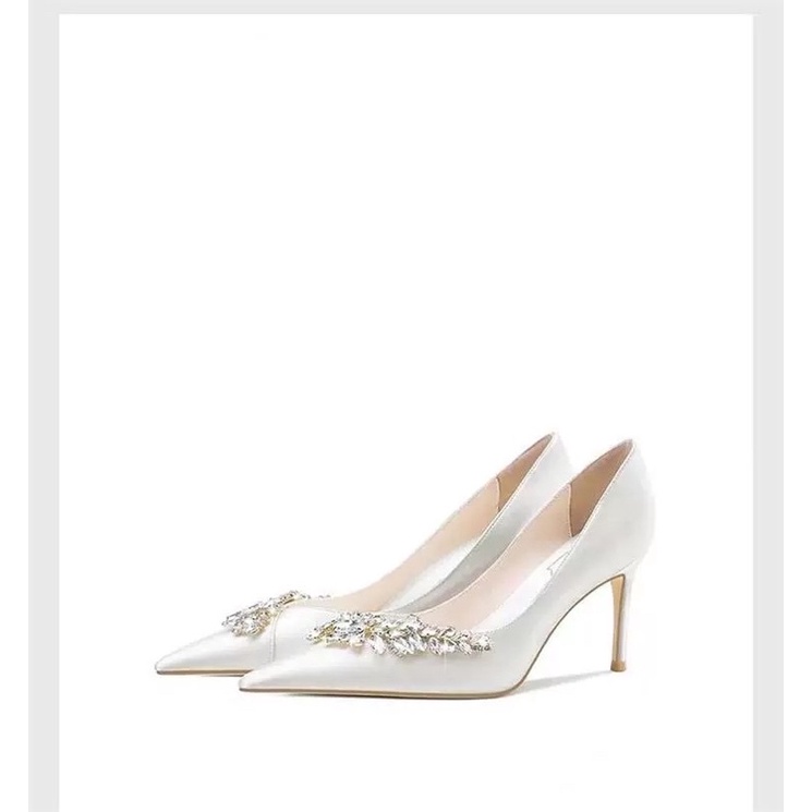 Giày cưới cô dâu đính hoa đá gót nhọn cao 8cm