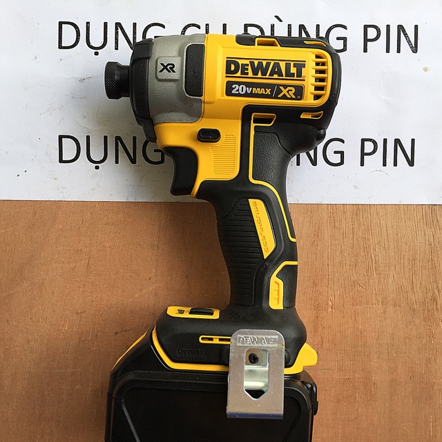 Máy bắn vít dewalt DCF887 hàng mỹ