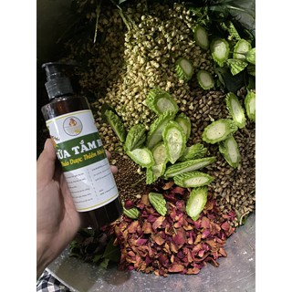 Sữa tắm thảo dược cho bé