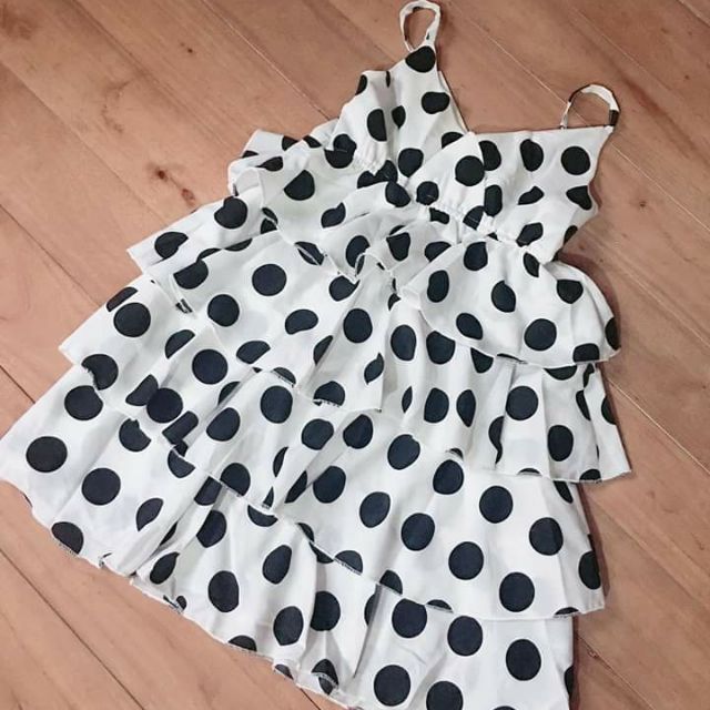 Maxi 2 dây tầng họa tiết chấm bi trẻ trung #Maxi #chấmbi #điệu đà